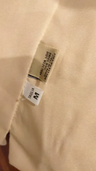 Chaleco de seda beige