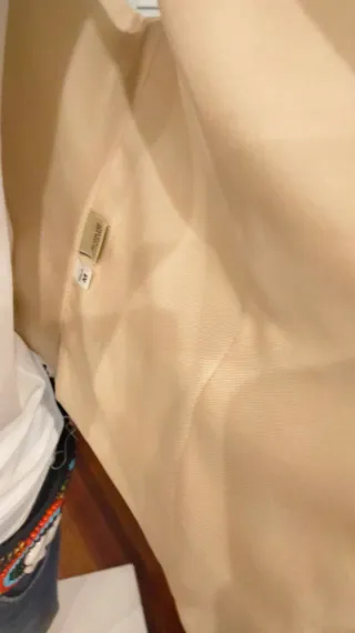 Chaleco de seda beige