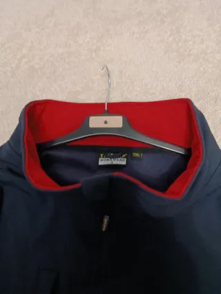 Chaqueta Tricorp Negra y Roja