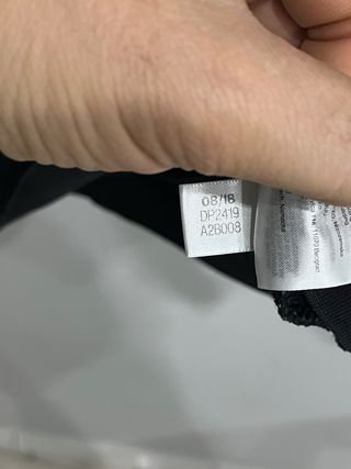 Felpa Adidas con cappuccio e zip