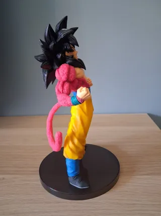 figure dragon ball gt Goku SSJ4