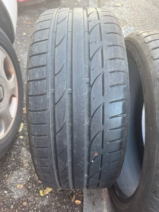 Bridgestone 225/40/19 93W Neumático