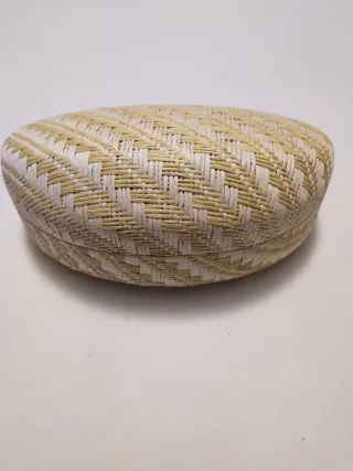 Estuche rígido para gafas(sin uso)+otro de regalo