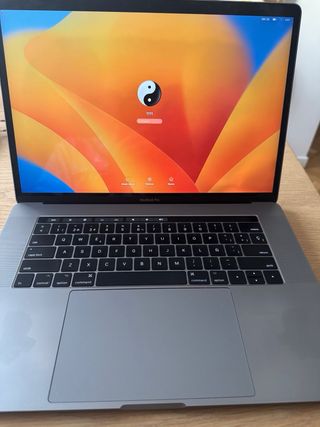 MacBook Pro 2018 Retina TouchBar