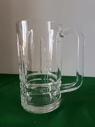 Jarra de cristal transparente