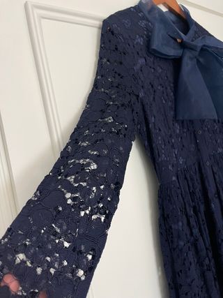 Vestido Teria Yabar encaje azul marino