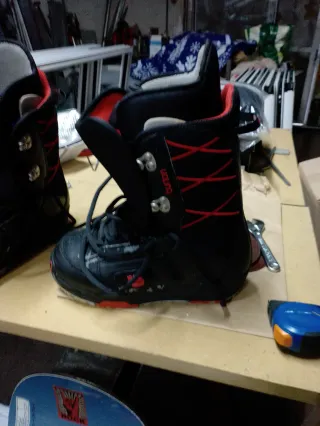 Tavola e scarponi da snowboard per bambini