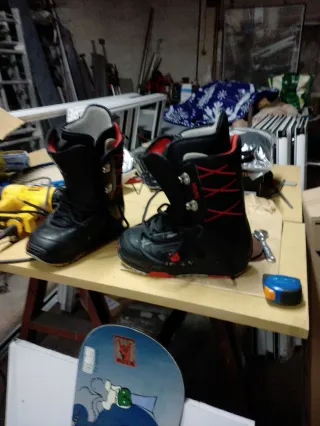 Tavola e scarponi da snowboard per bambini