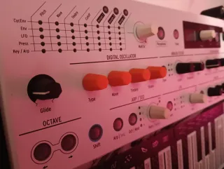 Arturia Microfreak Ed. Vocoder Sintetizador