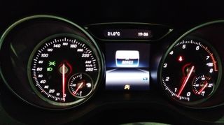 Mercedes-Benz CLA 180 90 kW (122 CV)