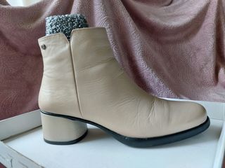 Botines Dorking Talla 41 Crudo