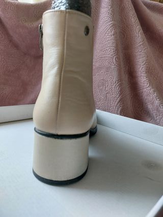 Botines Dorking Talla 41 Crudo