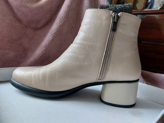 Botines Dorking Talla 41 Crudo