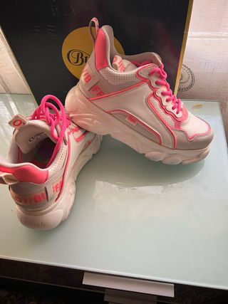 Zapatillas Buffalo Blancas y Rosas