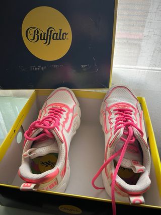 Zapatillas Buffalo Blancas y Rosas