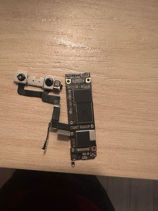 Scheda madre iPhone 11 Apple con batteria