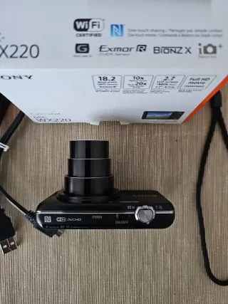 Cámara Sony Cyber-shot DSC-WX220 Negra