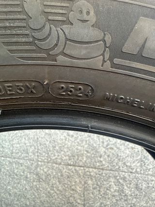 Michelin Crossclimate 2 215/55/17 94V