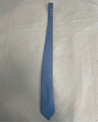 Corbata Façonnable azul con puntos blancos