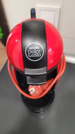 Cafetera Nescafé Dolce Gusto Roja