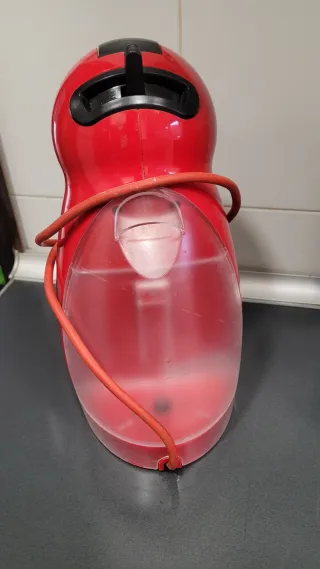 Cafetera Nescafé Dolce Gusto Roja