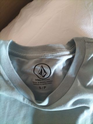 Camiseta Volcom azul y verde