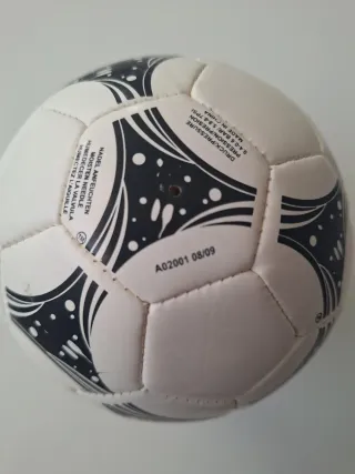 Balón fútbol Adidas Questra MINI Oficial