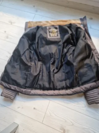 Cazadora acolchada marrón/gris