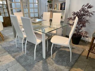 Mesa de comedor de cristal con 6 sillas
