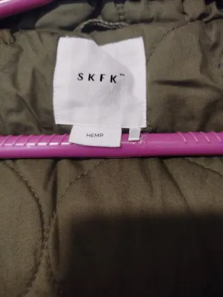 Abrigo verde militar acolchado