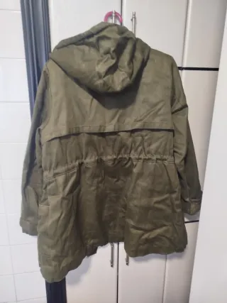 Abrigo verde militar acolchado