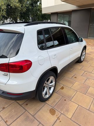 Volkswagen Tiguan 2.0 tdi