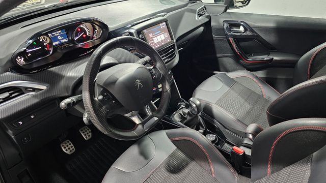 Peugeot 2008 GT Line PureTech 110 SS 6 Vel. MAN