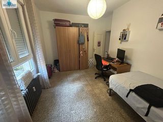 Piso en venta en Hospital - Parque sur en Albacete