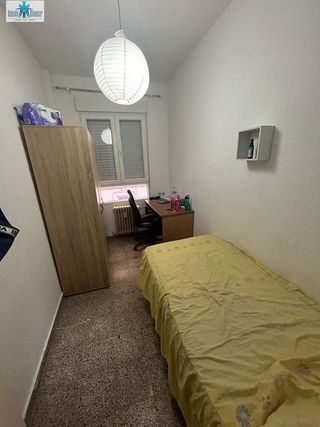 Piso en venta en Hospital - Parque sur en Albacete
