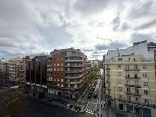 Ático en alquiler en Nuevos Ministerios - Ríos Rosas en Madrid