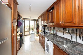 Piso en venta en Bola de Oro - Serrallo en Granada