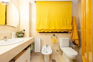 Piso en venta en Bola de Oro - Serrallo en Granada