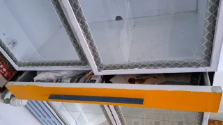 Armario/vitrina Ikea intervenido