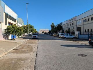 Oficina en venta en Sanlúcar la Mayor