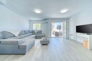 Casa adosada en venta en Los Naranjos - Las Brisas en Marbella