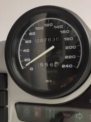 Velocímetro BMW R850R