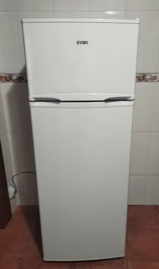 Nevera Svan Blanca, dos puertas.144cm altura