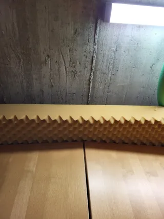 Materasso in schiuma con design ondulato