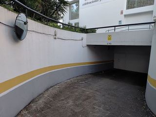 Garaje en venta en Palacio de Congresos - Urbadiez - Entrepuentes en Sevilla