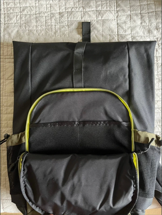 Mochila Aston Martin Negra y Verde