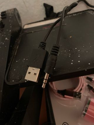 Portátil HP + Altavoz Potente + Soporte