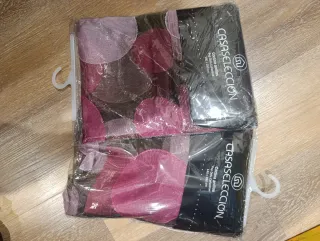 Cortinas de anillas de lunares rosa y transparente