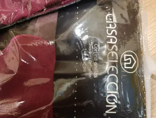 Cortinas de anillas de lunares rosa y transparente