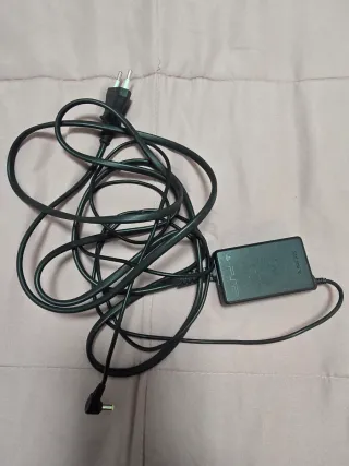 Sony PSP 2004 Roja + 10 Juegos + 1 ɓpelícula